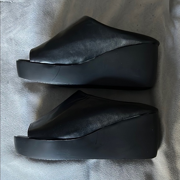 Women's Black Platform Slide Sandals - Picture 1 of 4